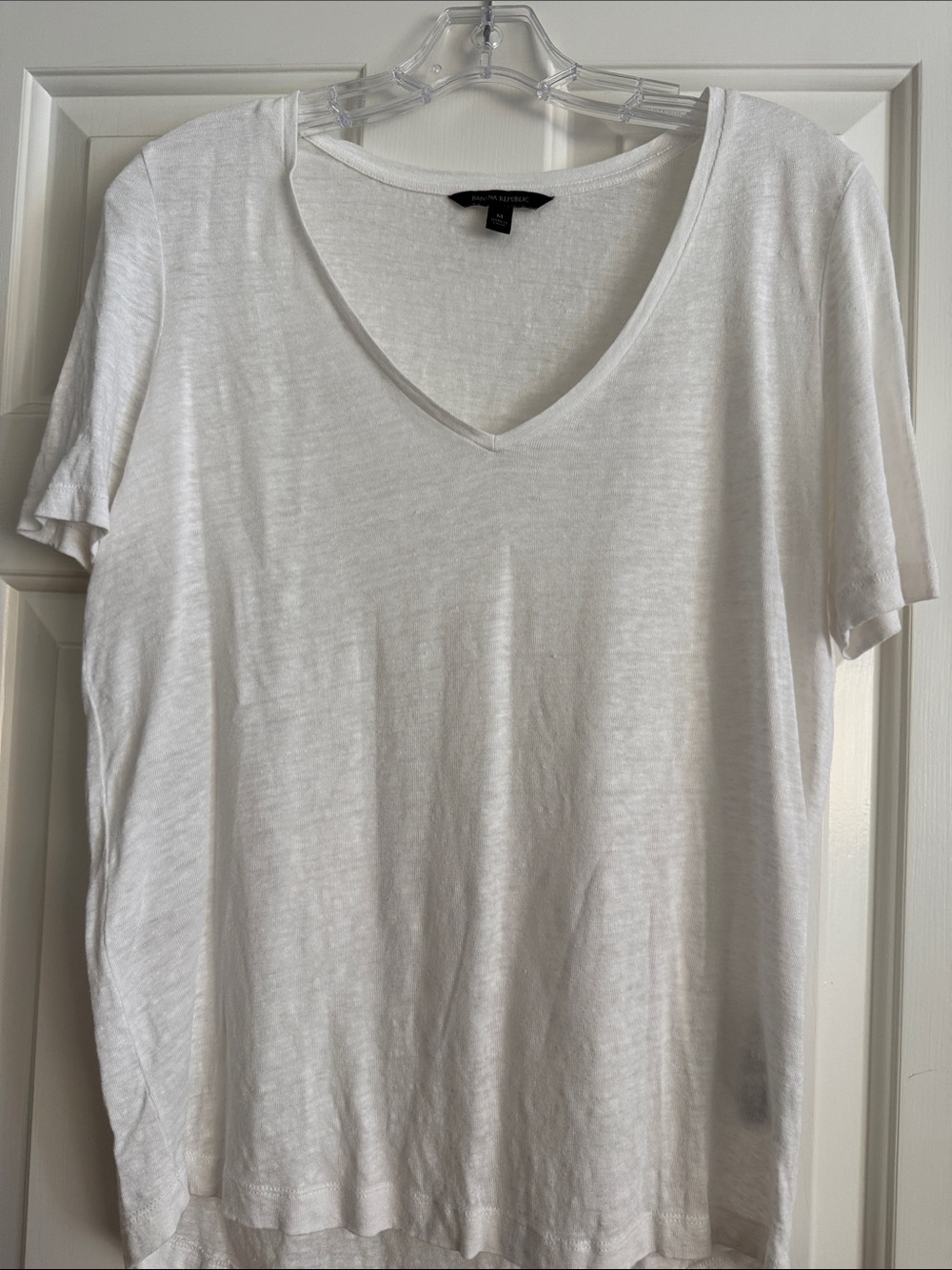 Banana Republic White V-Neck Short Sleeve Tee